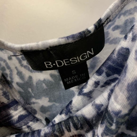 Flutter sleeve top - Picture 4 of 5